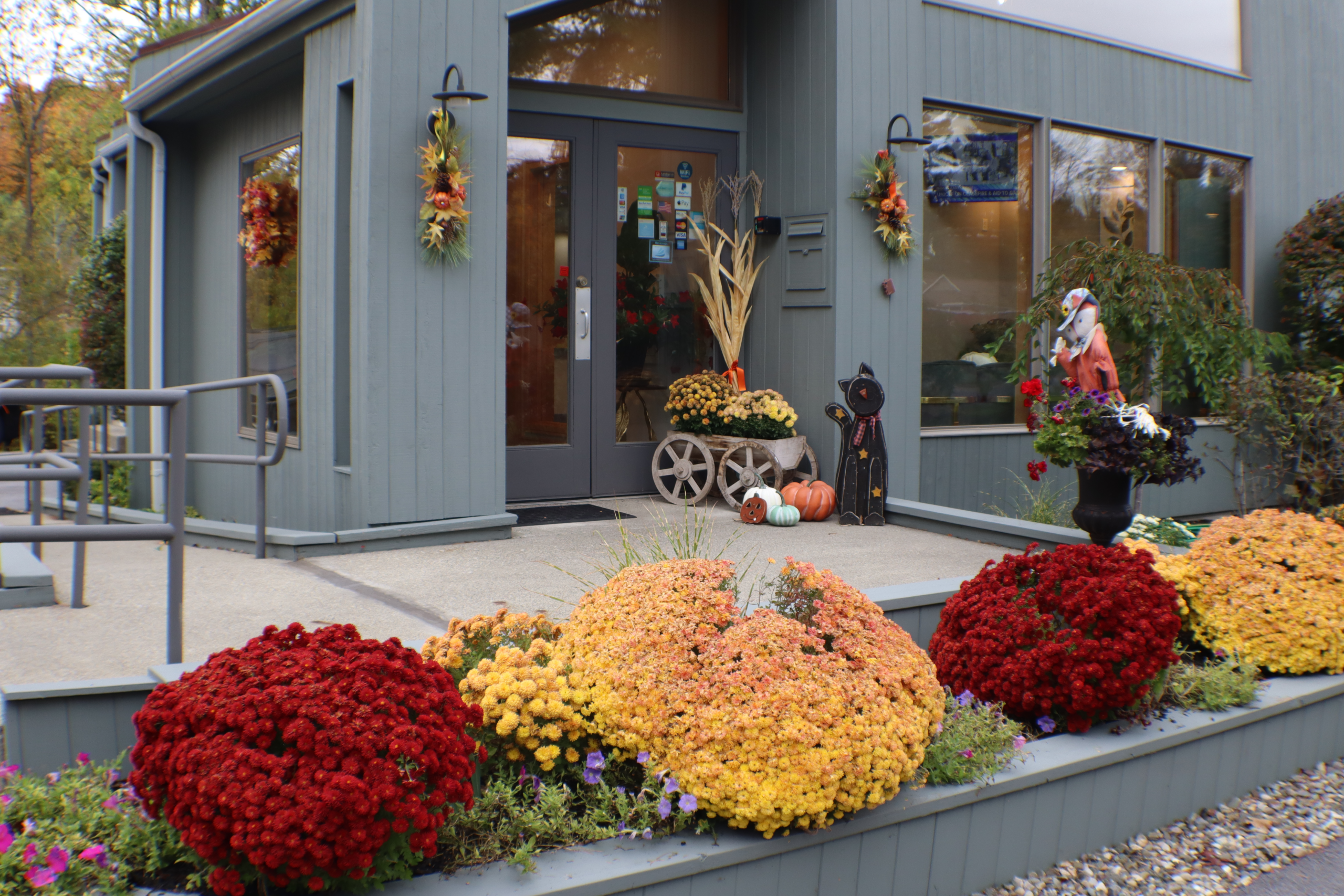 Exterior of Sandu Family Dentistry at 21 Baywood Drive, Queensbury NY